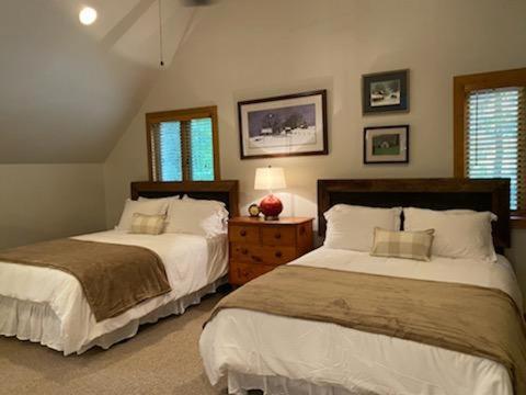 Lolly'S Treehouse Hotel Highlands Exterior photo